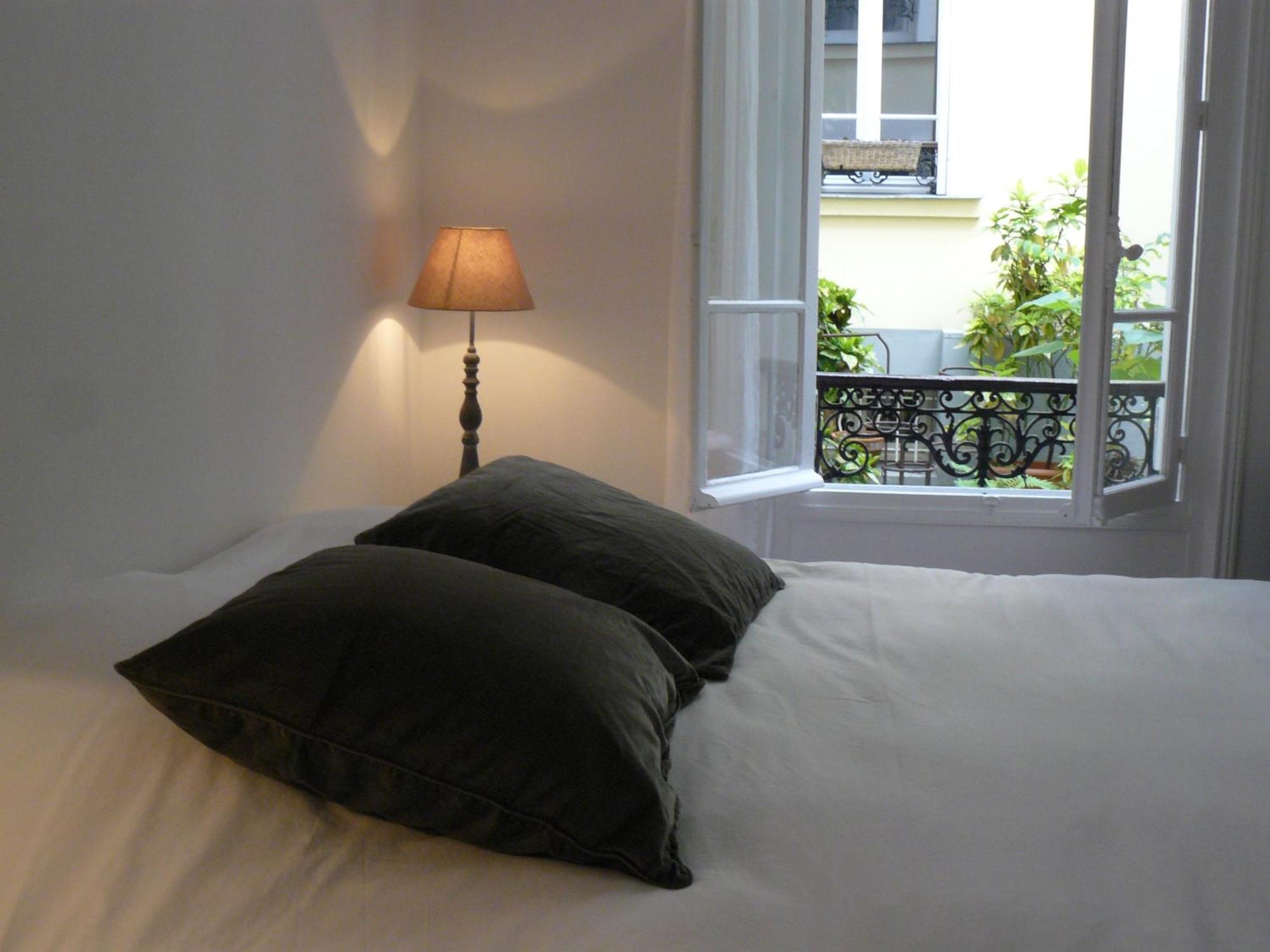 La Cour Du 5Eme - Chambre D'Hotes ปารีส ภายนอก รูปภาพ